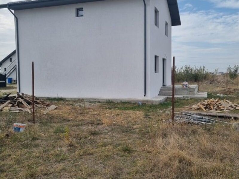 Ilfov vila semifinisata 4cam/3bai/ incalzire pardos-pompa caldura/com.Berceni