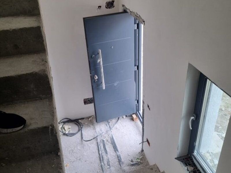 Ilfov vila semifinisata 4cam/3bai/ incalzire pardos-pompa caldura/com.Berceni