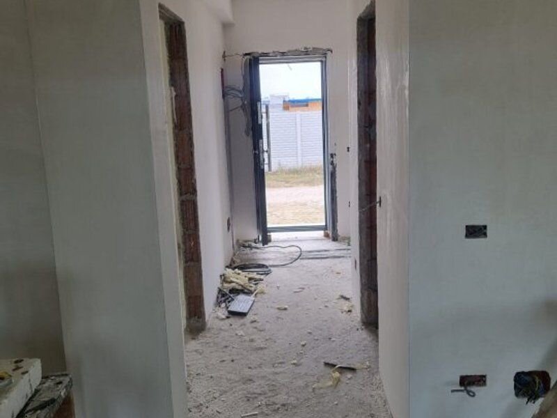 Ilfov vila semifinisata 4cam/3bai/ incalzire pardos-pompa caldura/com.Berceni