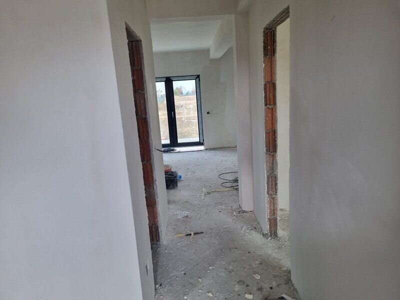 Ilfov vila semifinisata 4cam/3bai/ incalzire pardos-pompa caldura/com.Berceni