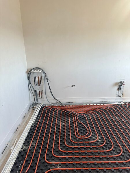 Ilfov vila semifinisata 4cam/3bai/ incalzire pardos-pompa caldura/com.Berceni